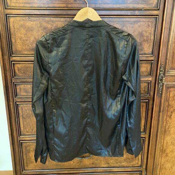Nwt J Brand olmstead satin jacket. It can be worn as a jacket or a blouse - Picture 5 of 10